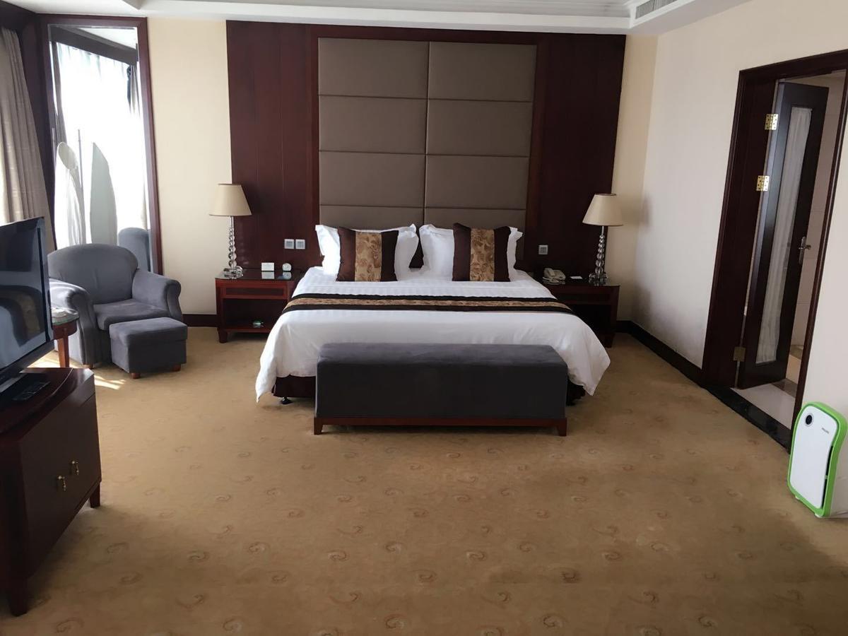 Shijiazhuang Yanshan Hotel Екстер'єр фото